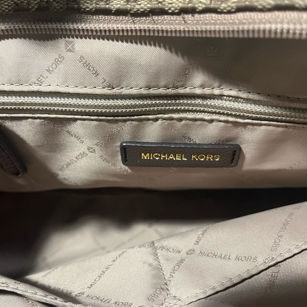 Michael Kors tote Tan and Brown Logo Tote - Picture 10 of 13